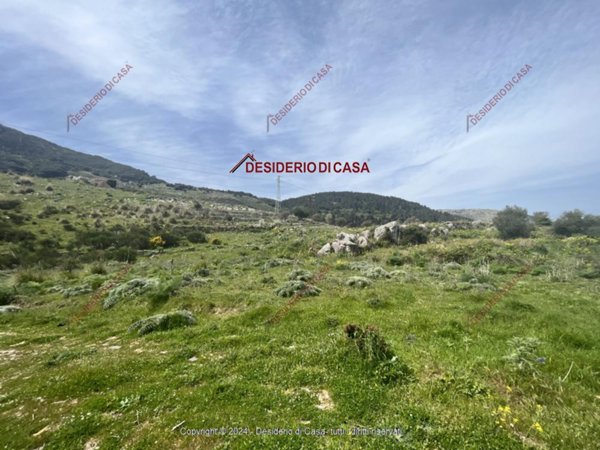 casa indipendente in vendita a Palermo in zona Libertà
