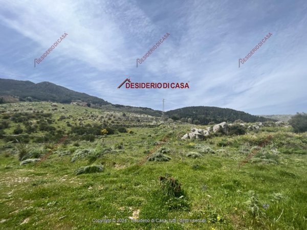 casa indipendente in vendita a Palermo in zona Libertà