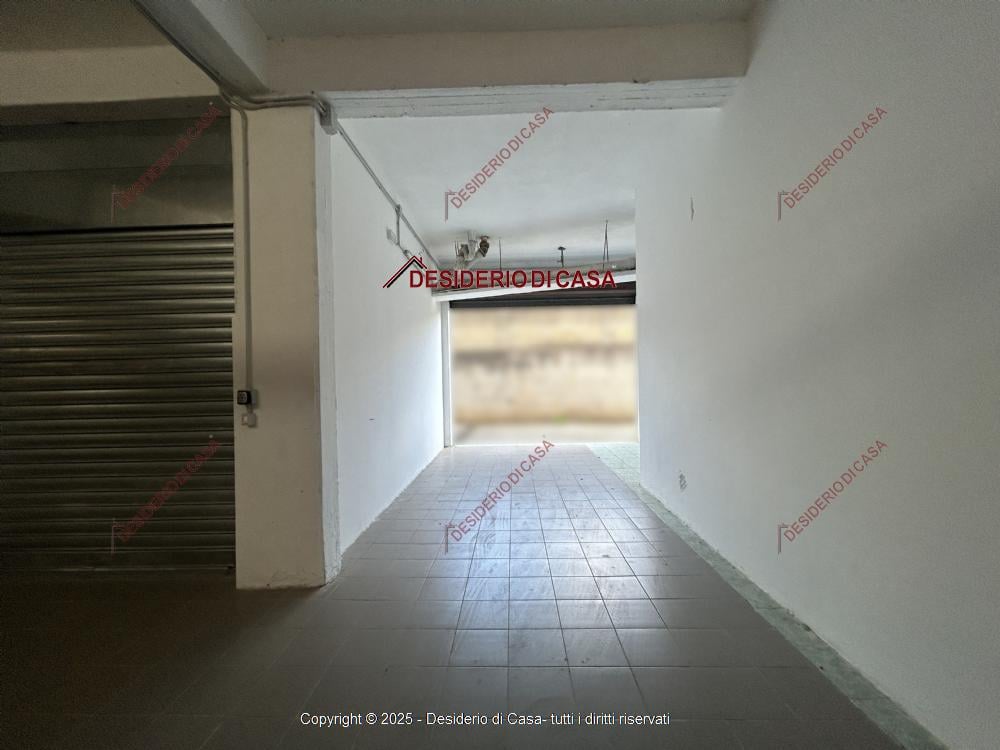 negozio in vendita a Palermo in zona Borgo Nuovo