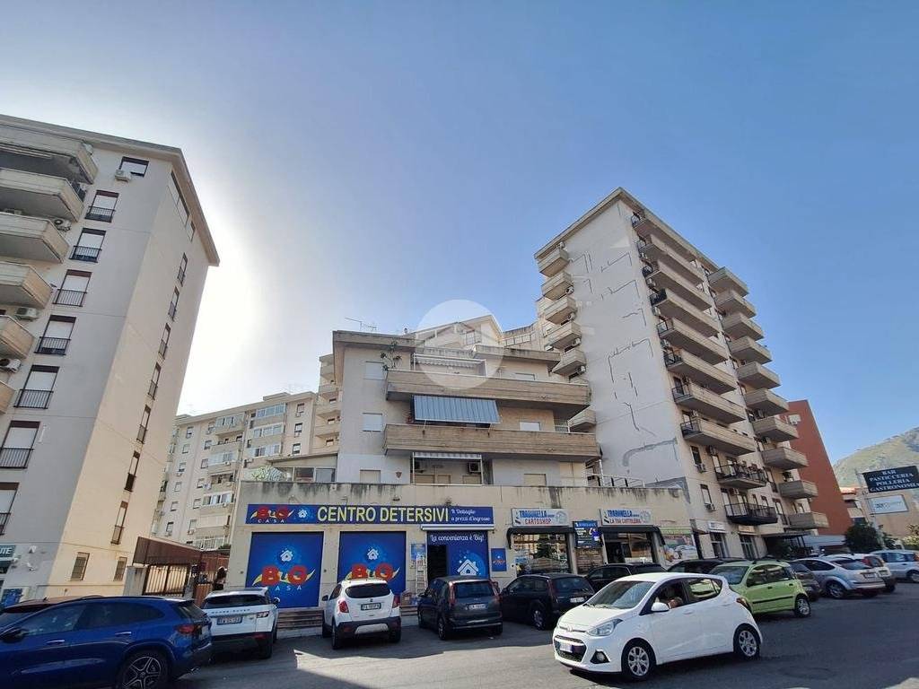 appartamento in vendita a Palermo in zona Villagrazia/Falsomiele
