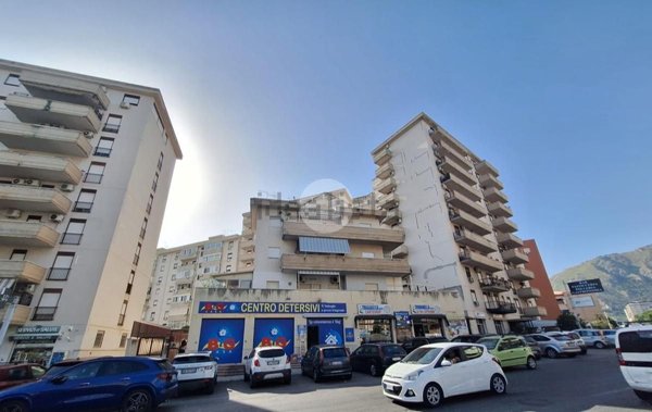 appartamento in vendita a Palermo in zona Villagrazia/Falsomiele