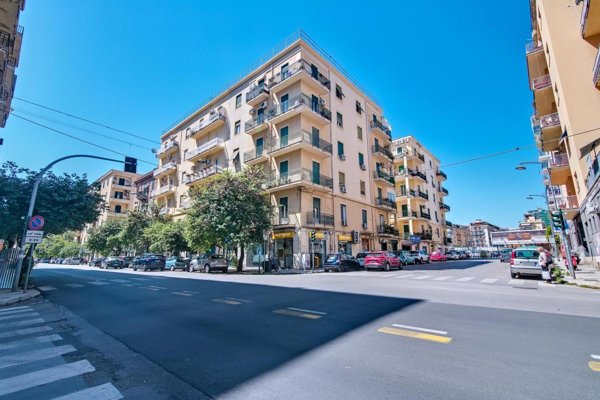 appartamento in vendita a Palermo in zona Politeama