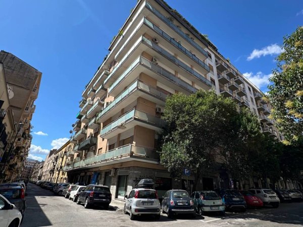 ufficio in vendita a Palermo in zona Libertà