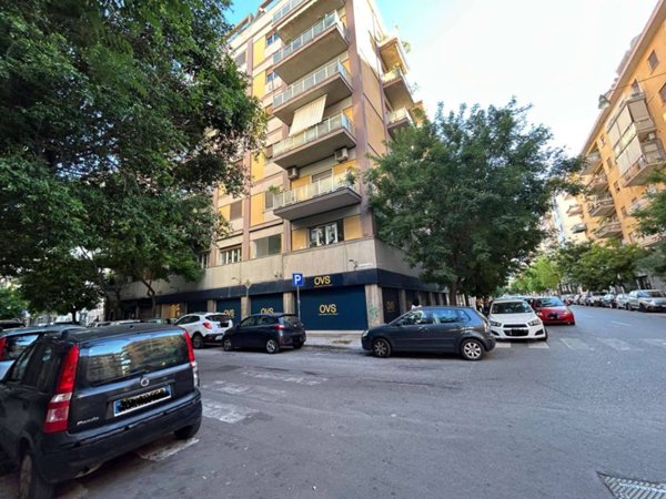 appartamento in vendita a Palermo in zona Politeama