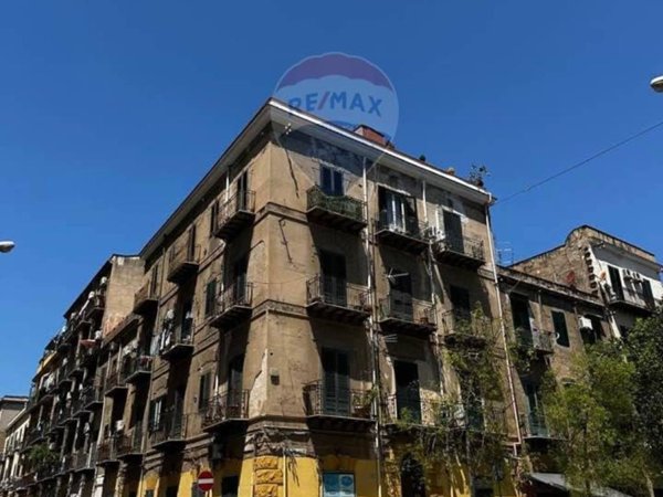 appartamento in vendita a Palermo in zona Zisa