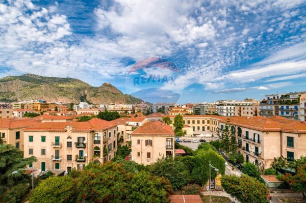 appartamento in vendita a Palermo in zona Libertà