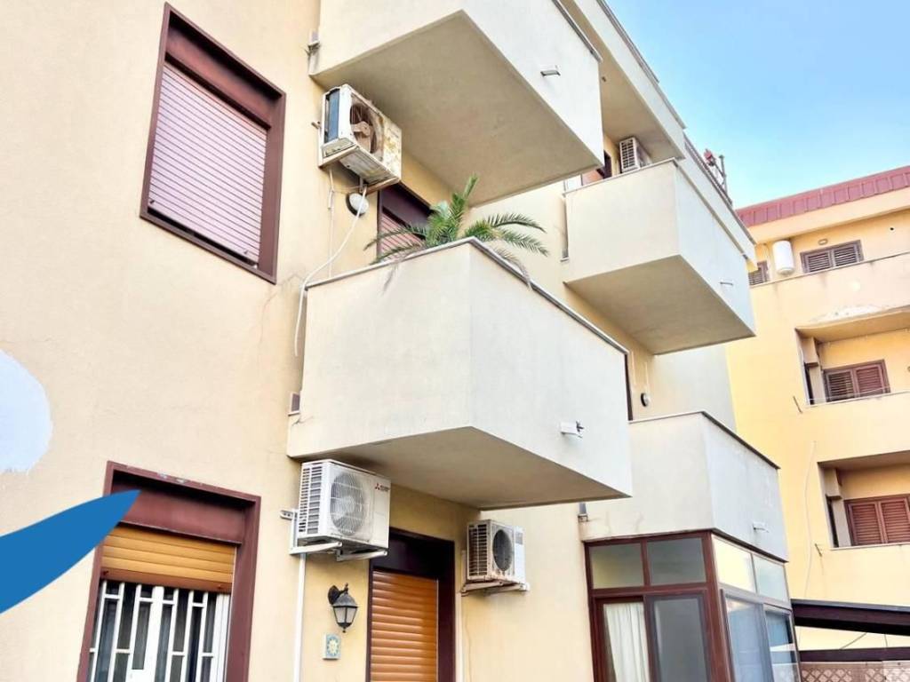appartamento in vendita a Palermo in zona Partanna