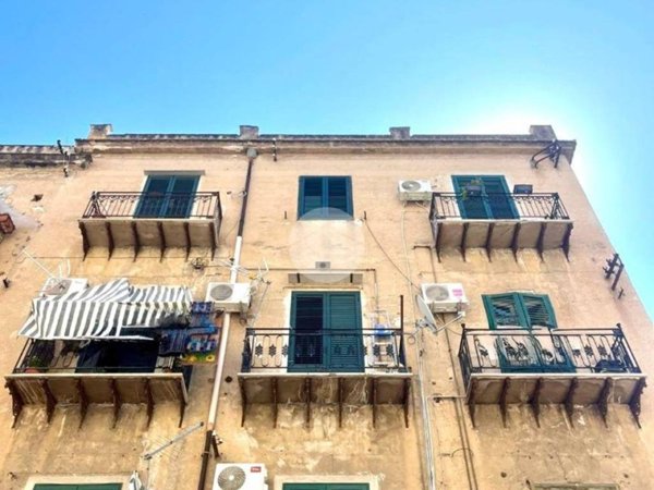 appartamento in vendita a Palermo in zona Zisa
