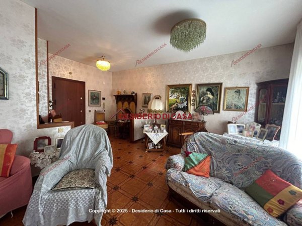 appartamento in vendita a Palermo in zona Zisa