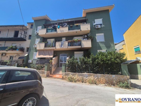 appartamento in vendita a Palermo in zona Mondello