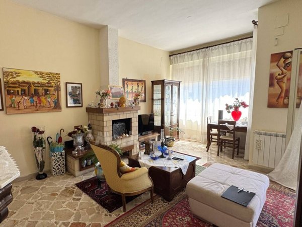 appartamento in vendita a Palermo in zona Malaspina/Palagonia