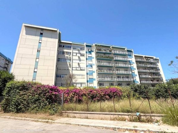 appartamento in vendita a Palermo in zona Zisa