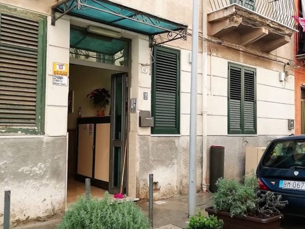 appartamento in vendita a Palermo in zona Malaspina/Palagonia