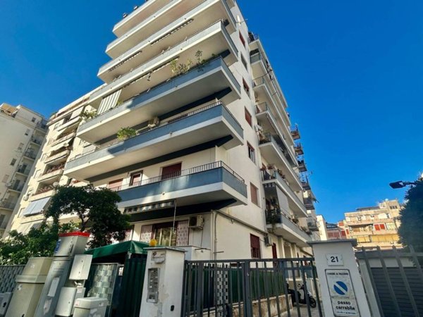 appartamento in vendita a Palermo in zona Libertà