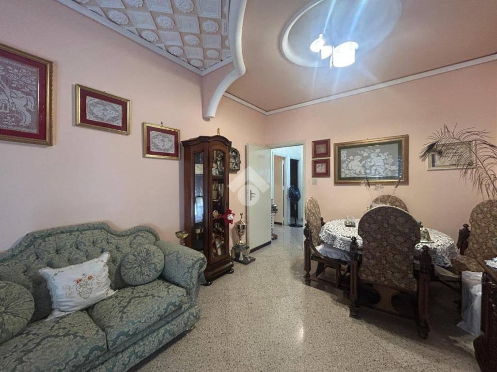 appartamento in vendita a Palermo in zona Villagrazia/Falsomiele