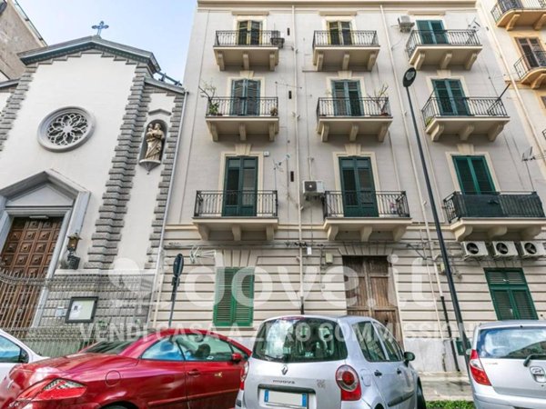 appartamento in vendita a Palermo in zona Montegrappa / Santa Rosalia