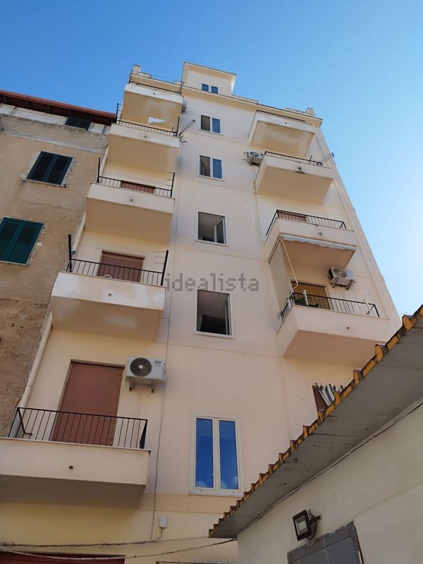 appartamento in vendita a Palermo in zona Montegrappa / Santa Rosalia