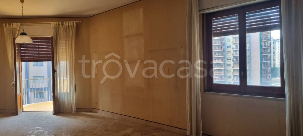 appartamento in vendita a Palermo in zona Malaspina/Palagonia