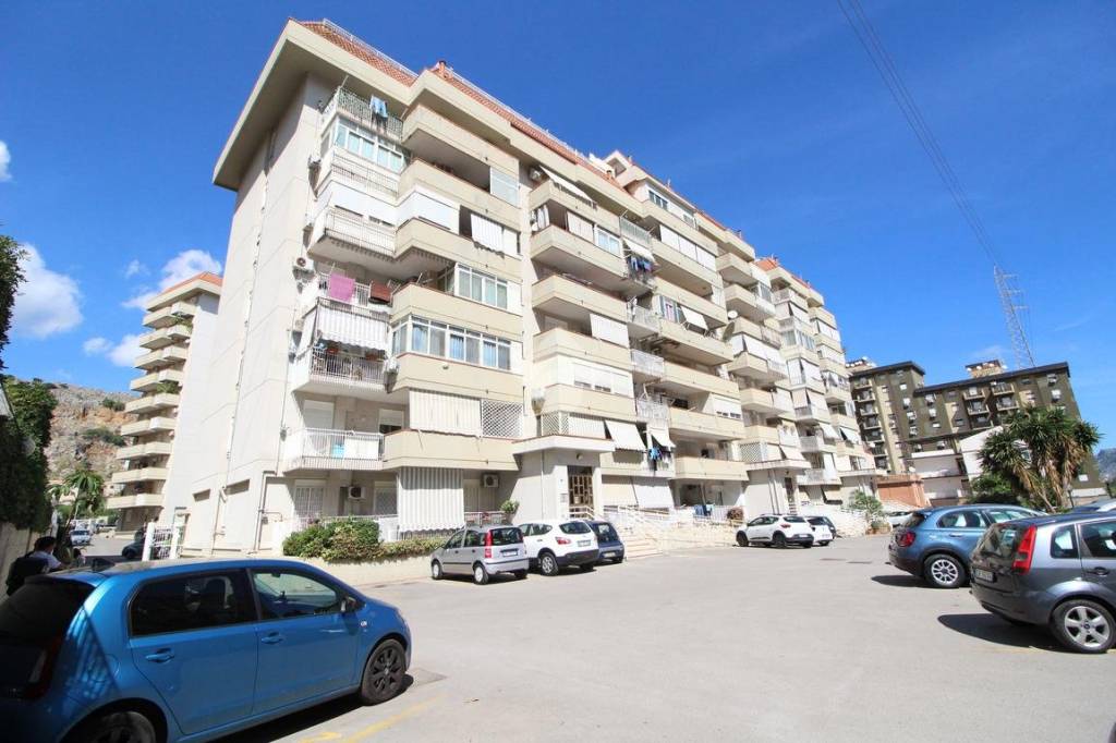 appartamento in vendita a Palermo
