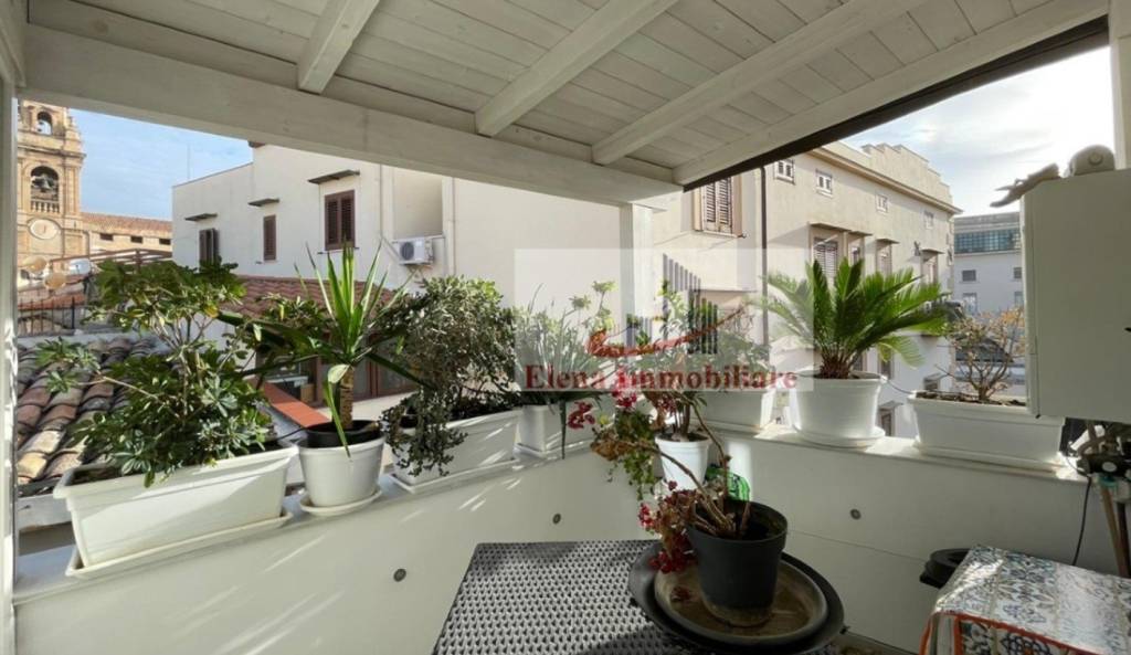 appartamento in vendita a Palermo in zona Centro storico