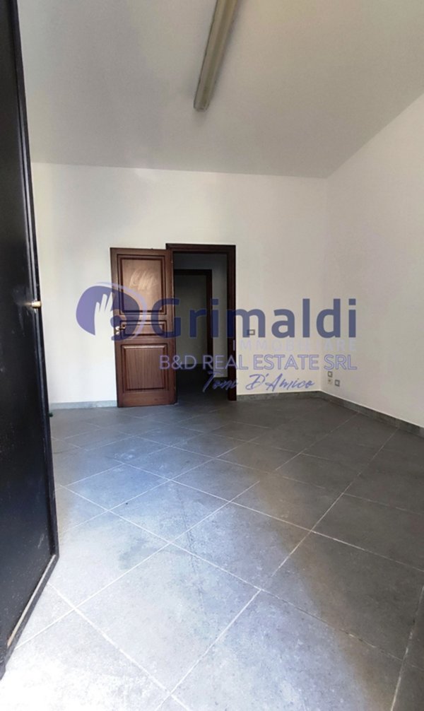 ufficio in vendita a Palermo in zona Centro storico