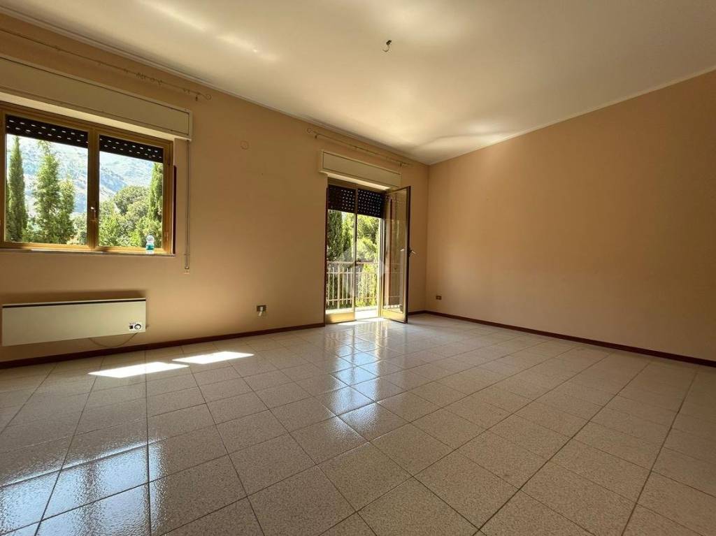 appartamento in vendita a Palermo in zona Chiavelli