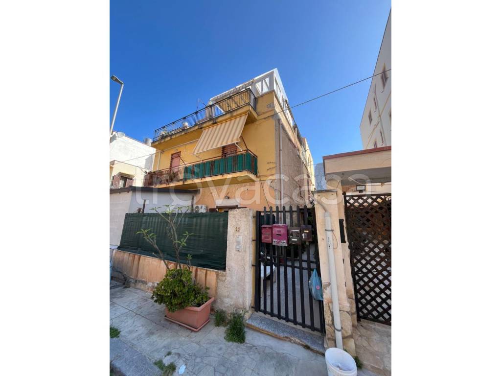 appartamento in vendita a Palermo in zona Sferracavallo