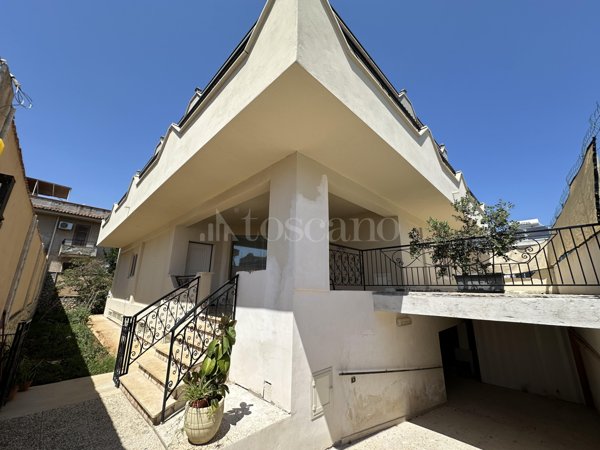 casa indipendente in vendita a Palermo in zona San Lorenzo