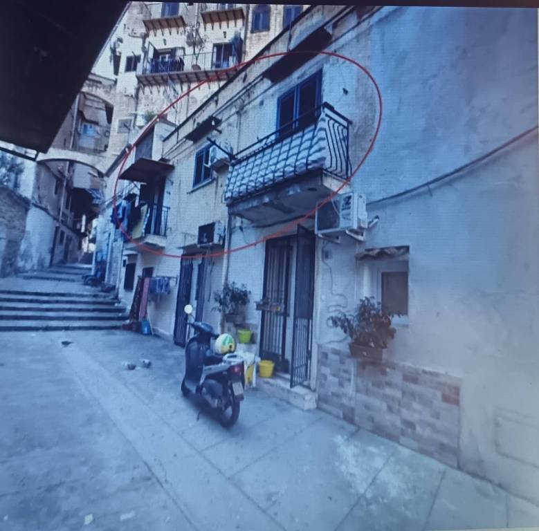appartamento in vendita a Palermo in zona Zisa
