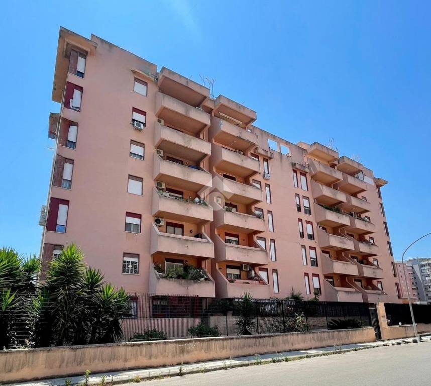 appartamento in vendita a Palermo in zona Calatafimi / Cuba