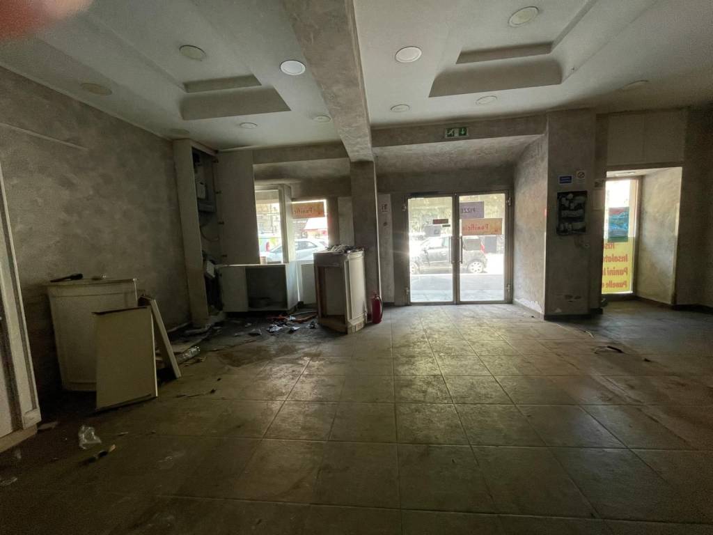 negozio in vendita a Palermo in zona Oreto
