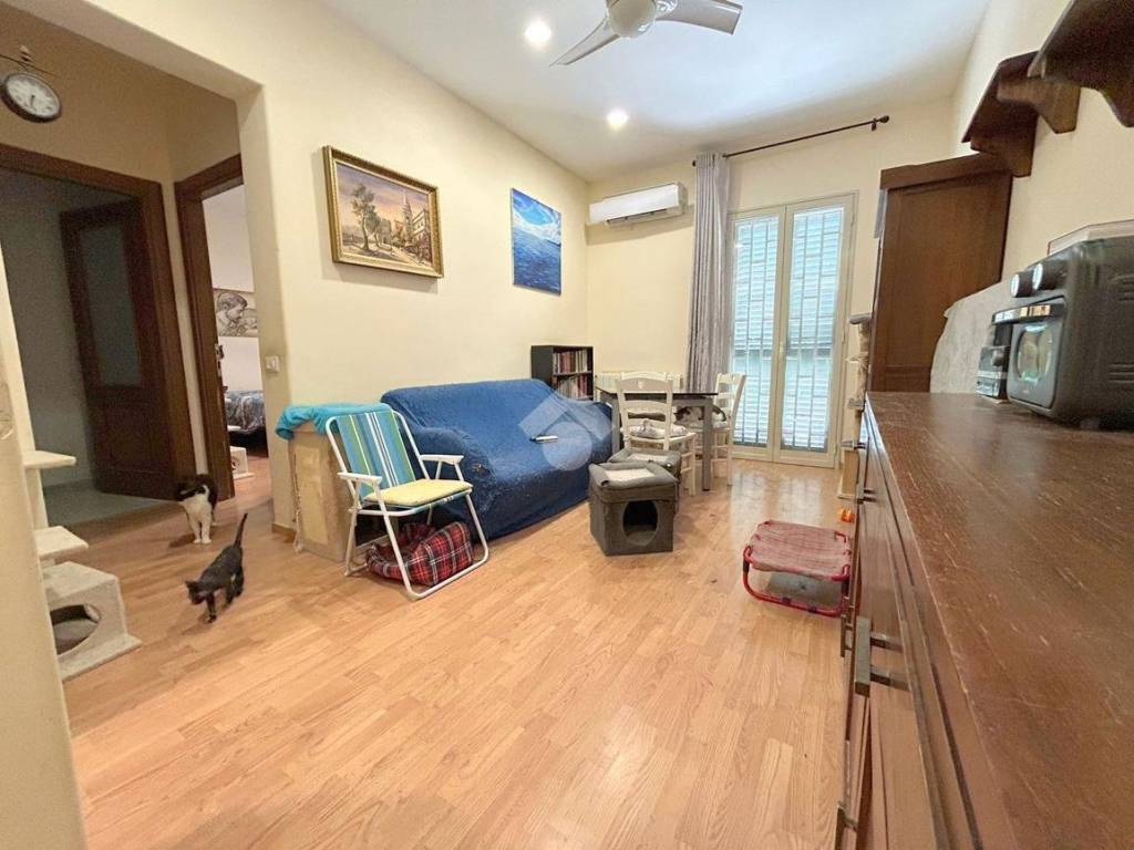 appartamento in vendita a Palermo in zona Malaspina/Palagonia