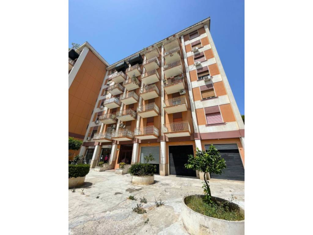 appartamento in vendita a Palermo in zona Oreto