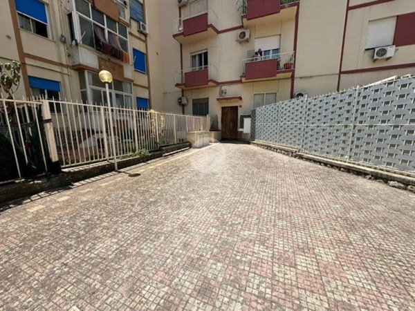appartamento in vendita a Palermo in zona Montegrappa / Santa Rosalia