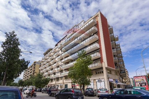 appartamento in vendita a Palermo in zona Malaspina/Palagonia