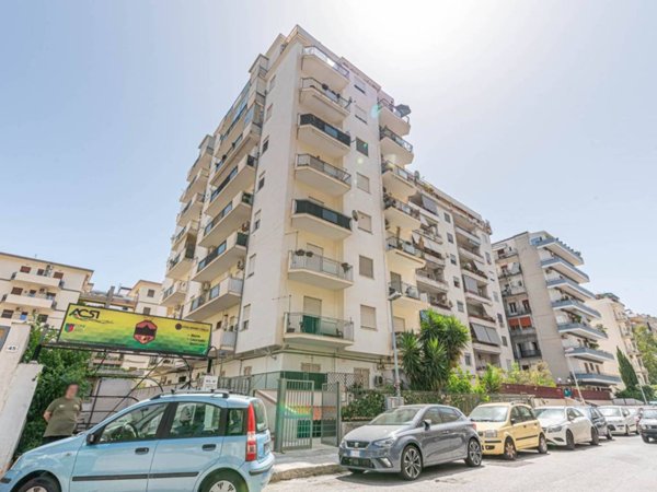 appartamento in vendita a Palermo in zona Politeama