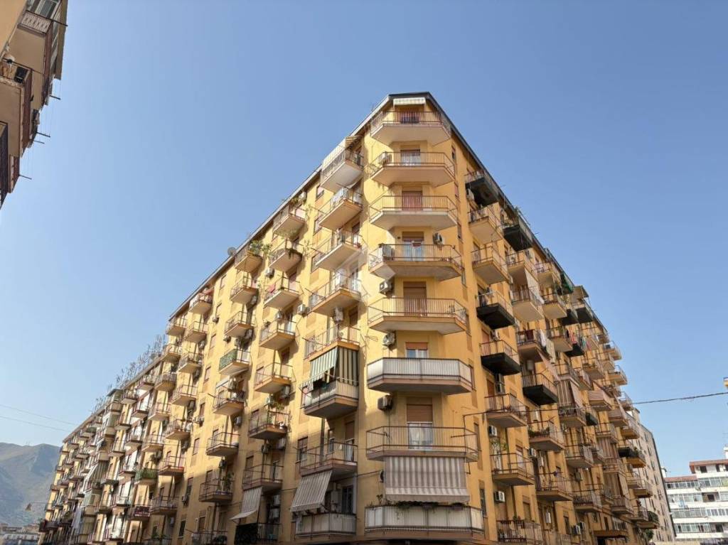 appartamento in vendita a Palermo in zona Oreto