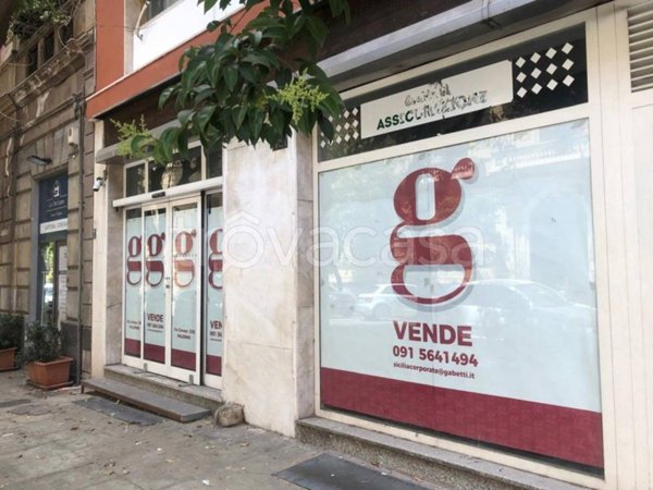 negozio in vendita a Palermo in zona Politeama