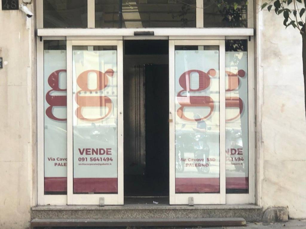 negozio in vendita a Palermo in zona Politeama