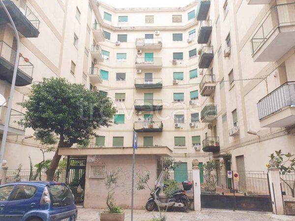 appartamento in vendita a Palermo in zona Zisa