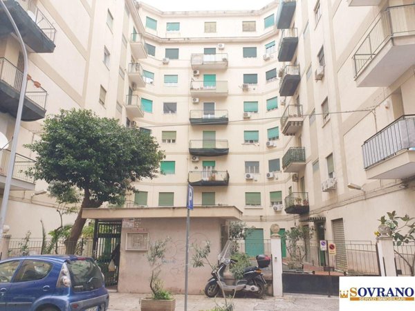 appartamento in vendita a Palermo in zona Zisa
