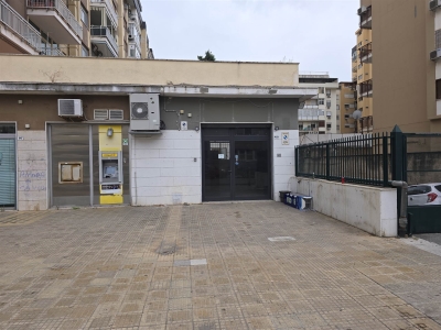 negozio in vendita a Palermo in zona Resuttana