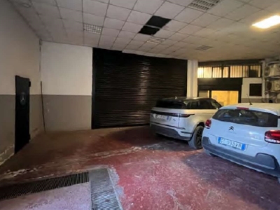 negozio in vendita a Palermo in zona Arenella/Vergine Maria