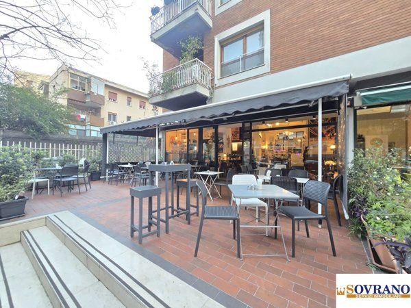 locale commerciale in vendita a Palermo in zona Libertà