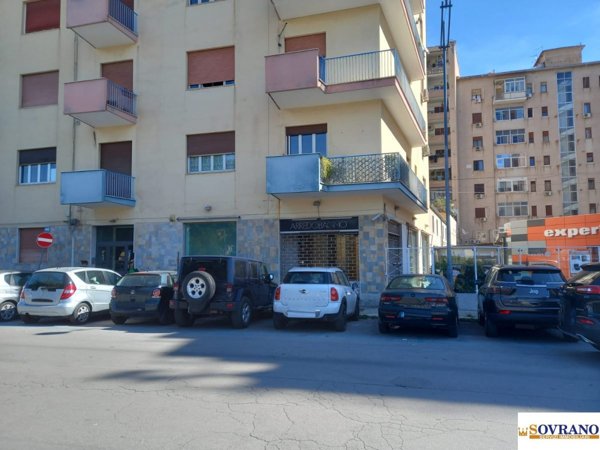 negozio in vendita a Palermo in zona Politeama
