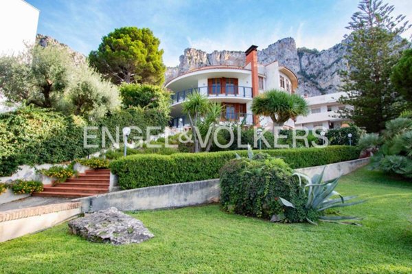 casa indipendente in vendita a Palermo in zona Addaura