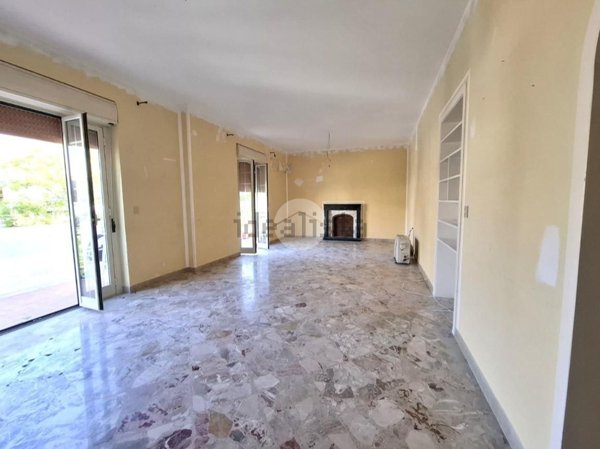 appartamento in vendita a Palermo in zona Mondello