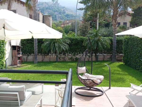 casa indipendente in vendita a Palermo in zona Sferracavallo