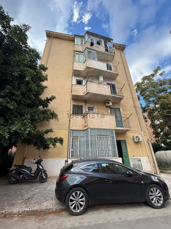 appartamento in vendita a Palermo in zona Mezzomonreale