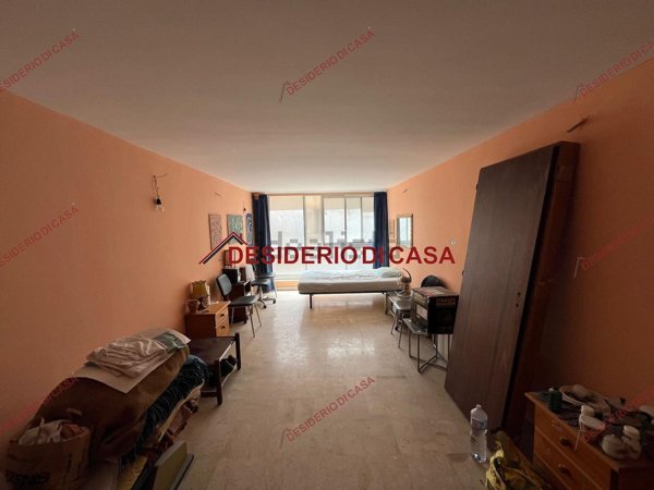 appartamento in vendita a Palermo in zona Zisa